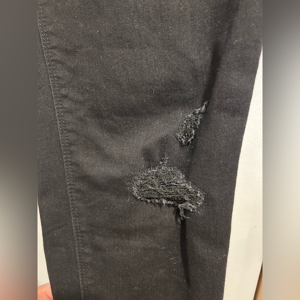 WHITE HOUSE BLACK MARKET Black Distressed Skinny Jeans 6R Ripped Knee - Picture 4 of 6